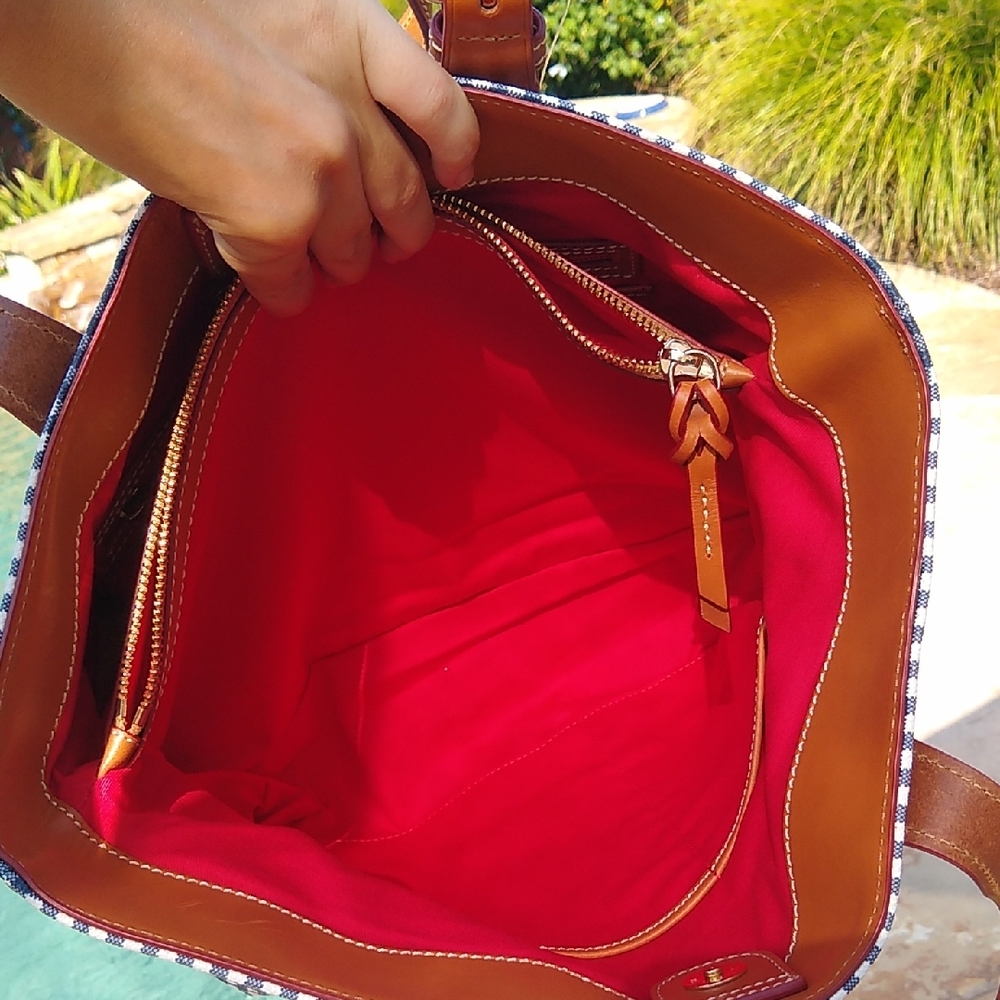 Dooney & Bourke Gingham Emily Tote Bag with Leather Handles NWOT!!! - Picture 10 of 16